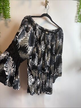Studio West Black & White Tropical-Print Off-Shoulder Blouse